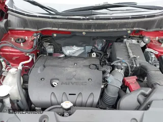 2021 Mitsubishi Outlander ES z VIN JA4APUAU6MU033599, wystawiony jako IAAI lot #42367650 z przebiegiem 20 565 mil mil oraz . Historia ofert i sprzedaży dostępna na DreamBid. Obrazek 10.