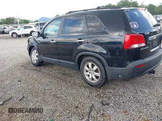 2013 Kia Sorento LX with VIN 5XYKTDA68DG408823, listed as a IAAI auction lot 42554361 with 221,917 mi miles and . Bid and sale history available at DreamBid. Image 3.