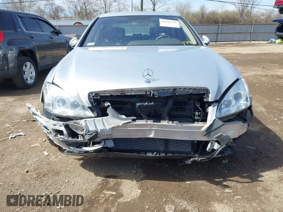 2007 Mercedes-Benz S 550 z VIN WDDNG71X07A036433, wystawiony jako IAAI lot #41860436 z przebiegiem 89 873 mil mil oraz . Historia ofert i sprzedaży dostępna na DreamBid. Obrazek 6.