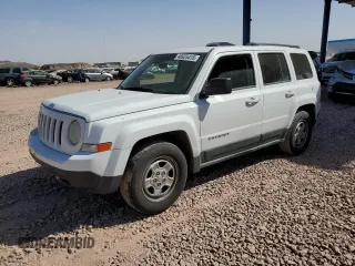 2011 Jeep Patriot Latitude z VIN 1J4NT1GBXBD252516, wystawiony jako Copart lot #46925415 z przebiegiem 174 759 mil mil oraz Szkoda całkowita • Salvage title. Historia ofert i sprzedaży dostępna na DreamBid. Obrazek 1.
