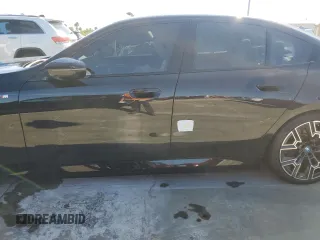 2024 BMW i5 M60 z VIN WBY43FK00RCP12947, wystawiony jako Copart lot #73754024 z przebiegiem Nie podano mil oraz Szkody całkowita. Historia ofert i sprzedaży dostępna na DreamBid. Obrazek 12.