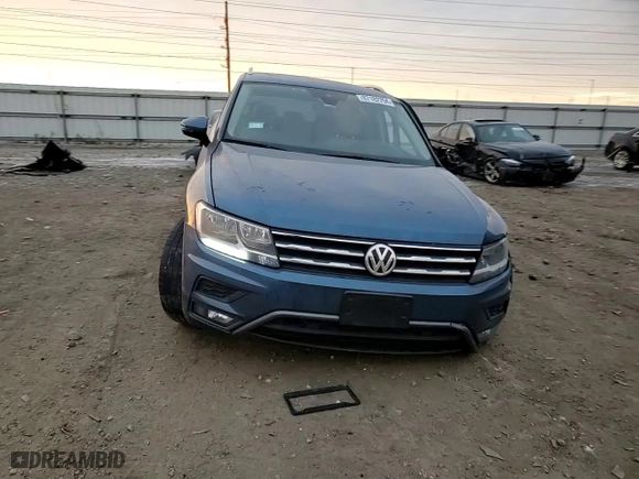 2020 Volkswagen Tiguan SE with VIN 3VV2B7AXXLM181344, listed as a Copart auction lot 87182794 with 62,145 mi miles and Salvage Title. Bid and sale history available at carsss.com. Image 11.