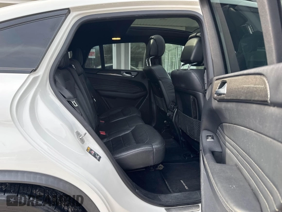 2016 Mercedes-Benz GLE 450 AMG z VIN 4JGED6EB7GA015893, wystawiony jako IAAI lot #41664458 z przebiegiem 75 092 mil mil oraz . Historia ofert i sprzedaży dostępna na DreamBid. Obrazek 8.