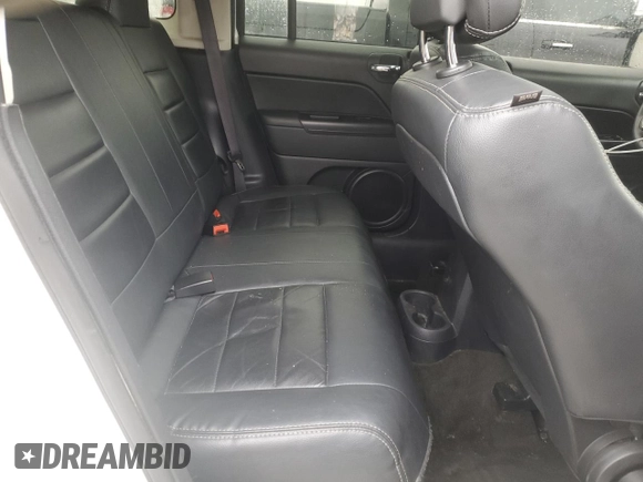 2016 Jeep Patriot Latitude z VIN 1C4NJRFB6GD695443, wystawiony jako Copart lot #52429825 z przebiegiem 125 999 mil mil oraz Czysty tytuł • Clean title. Historia ofert i sprzedaży dostępna na DreamBid. Obrazek 11.