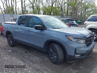 2024 Honda Ridgeline Sport z VIN 5FPYK3F18RB009341, wystawiony jako IAAI lot #42159102 z przebiegiem 17 007 mil mil oraz . Historia ofert i sprzedaży dostępna na DreamBid. Obrazek 1.