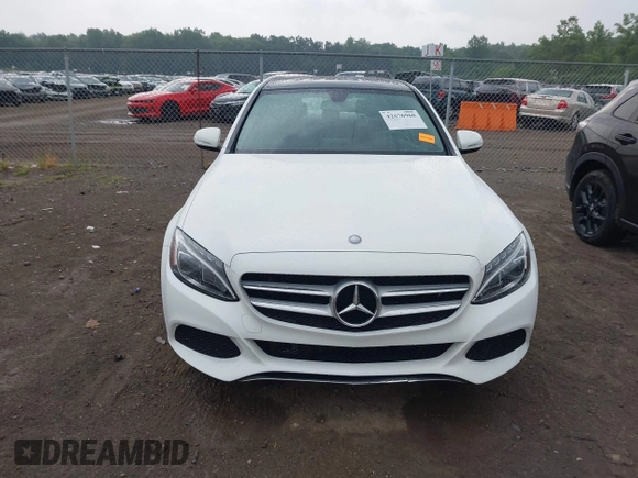 2015 Mercedes-Benz C 300 Luxury z VIN 55SWF4KB4FU064209, wystawiony jako IAAI lot #42676960 z przebiegiem 47 303 mil mil oraz . Historia ofert i sprzedaży dostępna na DreamBid. Obrazek 12.
