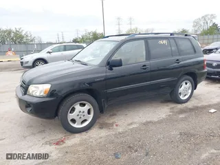 2004 Toyota Highlander with VIN JTEEP21A840034421, listed as a IAAI auction lot 42070644 with 246,243 mi miles. Bid and sale history available at carsss.com. Image 2.