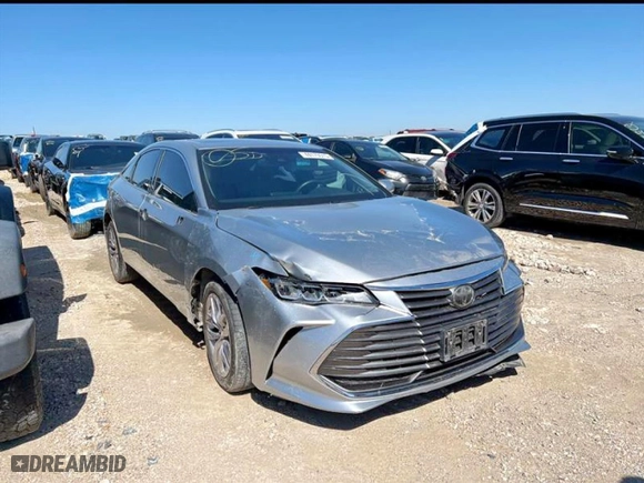 2019 Toyota Avalon XLE with VIN 4T1BZ1FB8KU003779, listed as a Copart auction lot 44175515 with 122,556 mi miles and Clean Title. Bid and sale history available at carsss.com. Image 4.