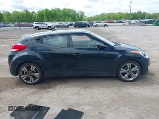 2013 Hyundai Veloster w/Black Int с VIN KMHTC6AD5DU084996, выставлен на аукционе IAAI как лот 42279292 с пробегом 179 460 миль миль и . История ставок и продаж доступна на DreamBid. Изображение 13.