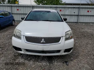 2012 Mitsubishi Galant FE z VIN 4A32B2FF1CE019686, wystawiony jako Copart lot #55268385 z przebiegiem 194 351 mil mil oraz Szkoda całkowita • Salvage title. Historia ofert i sprzedaży dostępna na DreamBid. Obrazek 5.