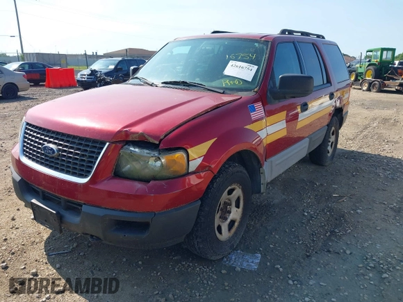 2005 Ford Expedition Special Service с VIN 1FMFU165X5LA19826, выставлен на аукционе IAAI как лот 42616754 с пробегом 90 397 миль миль и . История ставок и продаж доступна на DreamBid. Изображение 2.