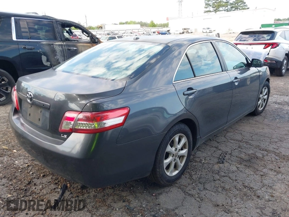 2011 Toyota Camry LE z VIN 4T1BF3EK6BU664247, wystawiony jako IAAI lot #42298606 z przebiegiem Nie podano mil oraz . Historia ofert i sprzedaży dostępna na DreamBid. Obrazek 4.