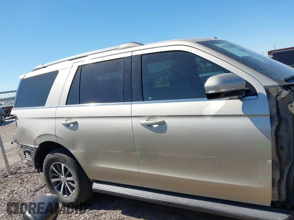 2018 Ford Expedition XLT with VIN 1FMJU1HT8JEA36709, listed as a IAAI auction lot 41754675 with 130,992 mi miles and . Bid and sale history available at DreamBid. Image 14.