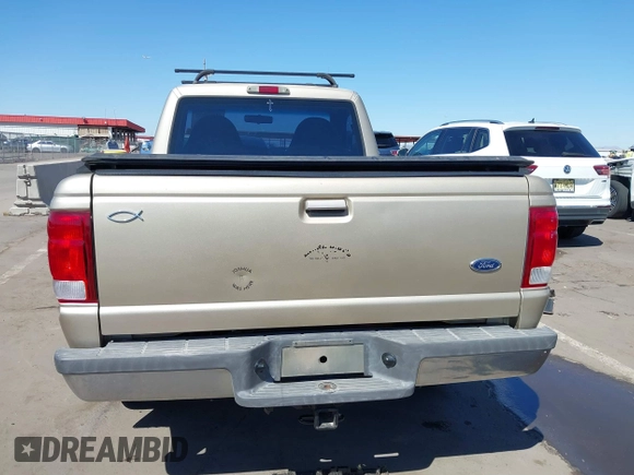 2000 Ford Ranger XL with VIN 1FTYR10CXYPA60122, listed as a IAAI auction lot 41879932 with 161,820 mi miles. Bid and sale history available at carsss.com. Image 16.