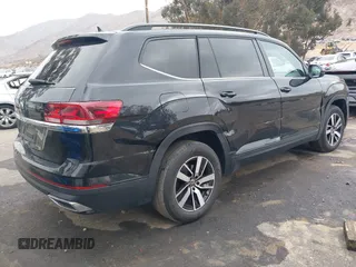 2022 Volkswagen Atlas SE with VIN 1V2DP2CA5NC554636, listed as a IAAI auction lot 41500393 with 38,491 mi miles and . Bid and sale history available at DreamBid. Image 4.