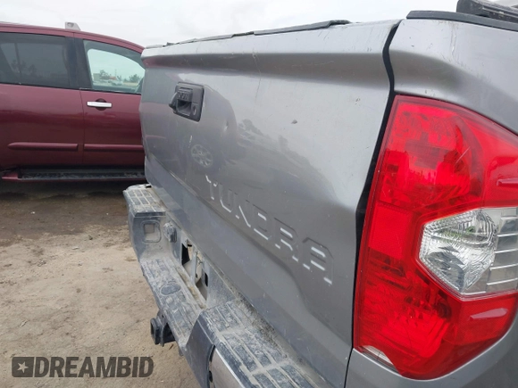 2017 Toyota Tundra 2WD SR5 with VIN 5TFEY5F15HX222712, listed as a IAAI auction lot 42064891 with 214,782 mi miles. Bid and sale history available at carsss.com. Image 19.