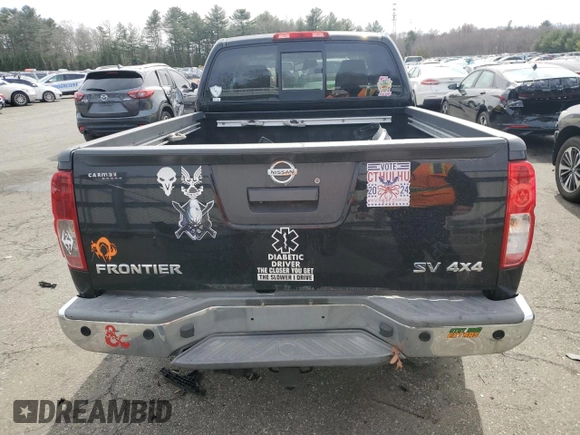 2015 Nissan Frontier SV z VIN 1N6AD0CW3FN700094, wystawiony jako Copart lot #48977695 z przebiegiem 121 415 mil mil oraz Szkoda całkowita • Salvage title. Historia ofert i sprzedaży dostępna na DreamBid. Obrazek 6.