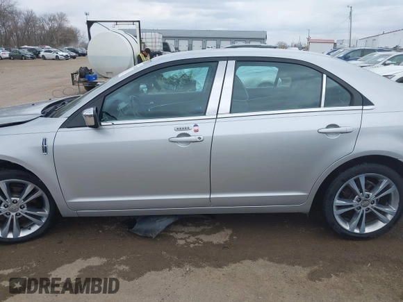 2010 Lincoln MKZ with VIN 3LNHL2GC8AR618251, listed as a IAAI auction lot 41869202 with 135,454 mi miles. Bid and sale history available at carsss.com. Image 14.