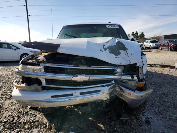 2002 Chevrolet Suburban LS with VIN 3GNEC16Z52G312149, listed as a Copart auction lot 43141635 with 273,544 mi miles and Salvage Title. Bid and sale history available at carsss.com. Image 5.