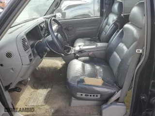 2000 Chevrolet Tahoe Limited with VIN 1GNEC13R8YR160994, listed as a Copart auction lot 49612635 with 207,062 mi miles and Salvage Title. Bid and sale history available at carsss.com. Image 7.