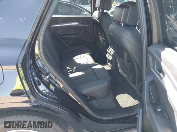 2020 Audi Q5 Premium with VIN WA1ANAFY4L2088840, listed as a IAAI auction lot 41392034 with 33,501 mi miles and . Bid and sale history available at DreamBid. Image 8.