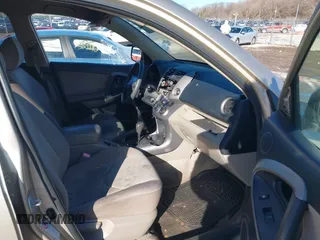 2007 Toyota RAV4 with VIN JTMBK33V176010040, listed as a IAAI auction lot 41737891 with 226,856 mi miles. Bid and sale history available at carsss.com. Image 5.