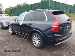 2016 Volvo XC90 T6 Momentum z VIN YV4A22PK8G1023805, wystawiony jako IAAI lot #42449431 z przebiegiem 72 921 mil mil oraz . Historia ofert i sprzedaży dostępna na DreamBid. Obrazek 3.
