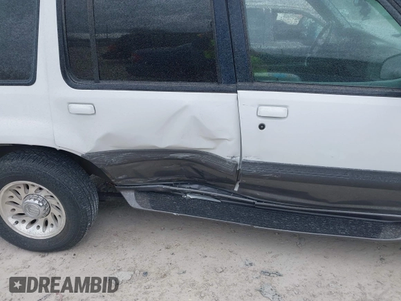 1998 Mercury Mountaineer with VIN 4M2ZU54E6WUJ22663, listed as a IAAI auction lot 42050047 with 123,766 mi miles and . Bid and sale history available at DreamBid. Image 13.