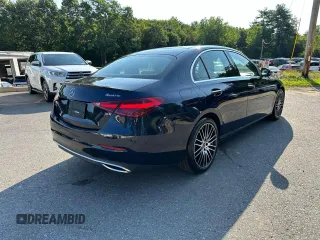 2022 Mercedes-Benz C 300 z VIN W1KAF4HB2NR062170, wystawiony jako Copart lot #66495485 z przebiegiem 58 230 mil mil oraz Czysty tytuł • Clean title. Historia ofert i sprzedaży dostępna na DreamBid. Obrazek 3.