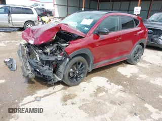2019 Hyundai Tucson Sport z VIN KM8J33AL4KU928830, wystawiony jako IAAI lot #42104966 z przebiegiem 107 350 mil mil oraz . Historia ofert i sprzedaży dostępna na DreamBid. Obrazek 2.