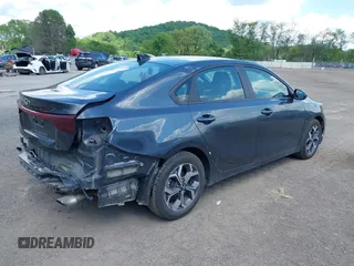 2019 Kia Forte LXS z VIN 3KPF24AD5KE099888, wystawiony jako IAAI lot #42279249 z przebiegiem 90 095 mil mil oraz . Historia ofert i sprzedaży dostępna na DreamBid. Obrazek 4.