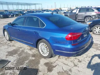 2016 Volkswagen Passat SE с VIN 1VWBT7A31GC004291, выставлен на аукционе IAAI как лот 42341960 с пробегом 92 469 миль миль и . История ставок и продаж доступна на DreamBid. Изображение 3.