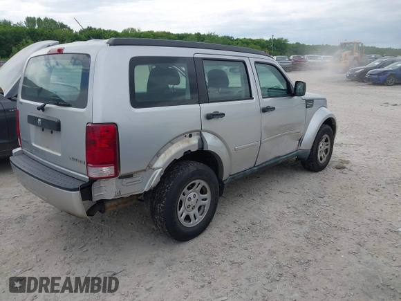 2011 Dodge Nitro SE z VIN 1D4PT2GK3BW600426, wystawiony jako IAAI lot #42227568 z przebiegiem 271 351 mil mil oraz . Historia ofert i sprzedaży dostępna na DreamBid. Obrazek 4.