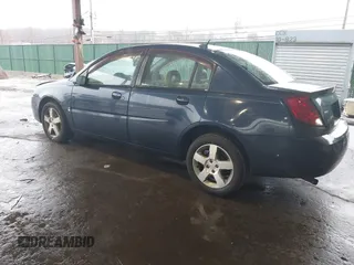 2007 Saturn ION z VIN 1G8AL58F27Z160902, wystawiony jako IAAI lot #41794644 z przebiegiem 162 834 mil mil oraz . Historia ofert i sprzedaży dostępna na DreamBid. Obrazek 3.