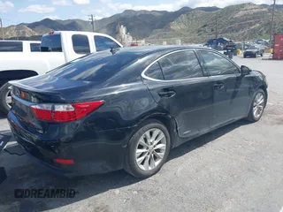 2014 Lexus ES 300h Hybrid with VIN JTHBW1GG6E2066319, listed as a IAAI auction lot 41912516 with 93,420 mi miles. Bid and sale history available at carsss.com. Image 4.