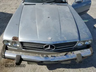 1984 Mercedes-Benz 380 SL z VIN WDBBA45A8EA001735, wystawiony jako Copart lot #60427655 z przebiegiem 100 375 mil mil oraz Czysty tytuł • Clean title. Historia ofert i sprzedaży dostępna na DreamBid. Obrazek 11.
