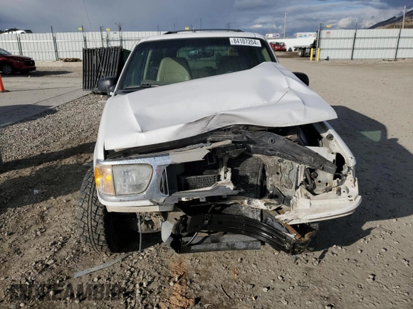 2000 Mercury Mountaineer with VIN 4M2DU66P8YUJ15148, listed as a Copart auction lot 84107204 with 194,511 mi miles and Salvage title. Bid and sale history available at DreamBid. Image 5.