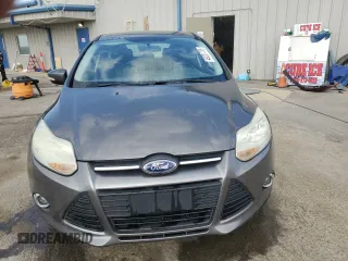 2013 Ford Focus SE with VIN 1FADP3K21DL153204, listed as a Copart auction lot 49231735 with 135,345 mi miles and Salvage Title. Bid and sale history available at carsss.com. Image 5.
