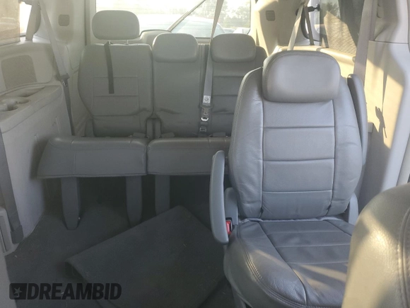 2008 Chrysler Town & Country Touring with VIN 2A8HR54P08R612643, listed as a Copart auction lot 53946595 with 95,010 mi miles and Non Repairable. Bid and sale history available at DreamBid. Image 10.