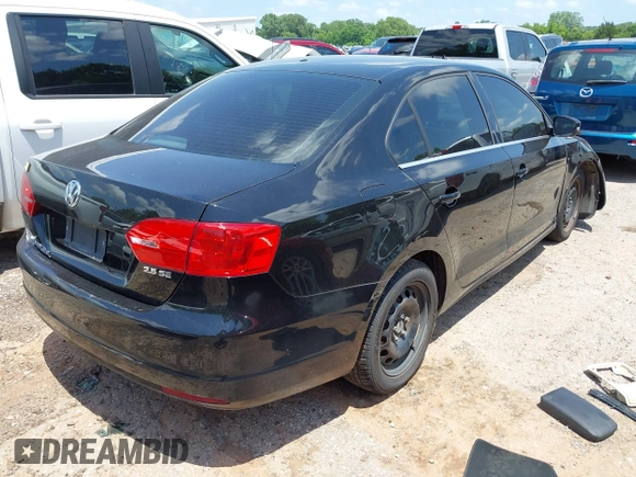 2013 Volkswagen Jetta SE z VIN 3VWDX7AJ2DM221158, wystawiony jako IAAI lot #42522013 z przebiegiem 130 691 mil mil oraz . Historia ofert i sprzedaży dostępna na DreamBid. Obrazek 4.