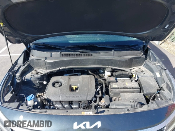 2024 Kia Seltos S z VIN KNDEUCAA1R7606866, wystawiony jako IAAI lot #41860017 z przebiegiem 15 384 mil mil oraz . Historia ofert i sprzedaży dostępna na DreamBid. Obrazek 10.