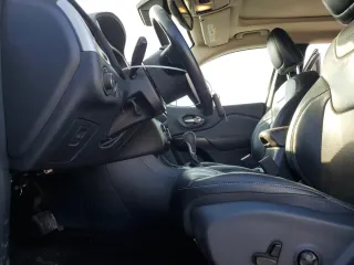 2016 Jeep Cherokee Limited with VIN 1C4PJLDS9GW362991, listed as a Copart auction lot 43724015 with 121,014 mi miles and Salvage Title. Bid and sale history available at carsss.com. Image 7.