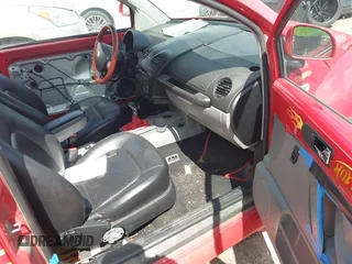 2000 Volkswagen Beetle GLX with VIN 3VWDD21C9YM430514, listed as a IAAI auction lot 41975527 with 127,964 mi miles and . Bid and sale history available at DreamBid. Image 5.
