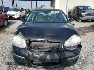 2010 Volkswagen Jetta Limited Edition z VIN 3VWAX7AJ7AM157665, wystawiony jako Copart lot #57994085 z przebiegiem 115 108 mil mil oraz Szkoda całkowita • Salvage title. Historia ofert i sprzedaży dostępna na DreamBid. Obrazek 5.