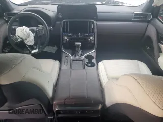 2023 Lexus LX 600 Luxury z VIN JTJGB7CX2P4014931, wystawiony jako Copart lot #84830704 z przebiegiem 47 282 mil mil oraz Szkoda całkowita • Salvage title. Historia ofert i sprzedaży dostępna na DreamBid. Obrazek 8.