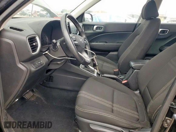 2021 Hyundai Venue SEL z VIN KMHRC8A33MU072942, wystawiony jako Copart lot #57939575 z przebiegiem 25 389 mil mil oraz Szkoda całkowita • Salvage title. Historia ofert i sprzedaży dostępna na DreamBid. Obrazek 7.