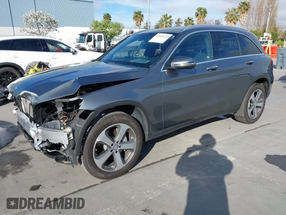 2017 Mercedes-Benz GLC 300 z VIN WDC0G4JB0HF143195, wystawiony jako IAAI lot #42004430 z przebiegiem 18 560 mil mil oraz . Historia ofert i sprzedaży dostępna na DreamBid. Obrazek 20.
