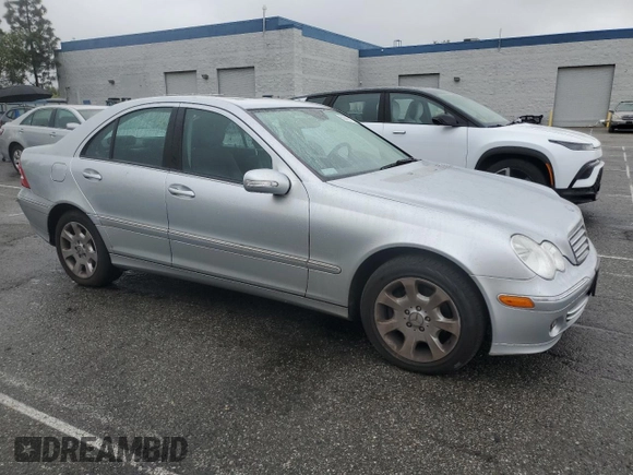 2006 Mercedes-Benz C с VIN WDBRF56J46F788563, выставлен на аукционе Copart как лот 50448415 с пробегом 74 315 миль миль и Чистый • Clean title. История ставок и продаж доступна на DreamBid. Изображение 4.