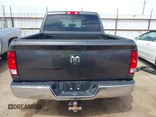 2021 Ram 1500 Tradesman z VIN 3C6RR6KG9MG563230, wystawiony jako IAAI lot #41905688 z przebiegiem 81 143 mil mil oraz . Historia ofert i sprzedaży dostępna na DreamBid. Obrazek 17.