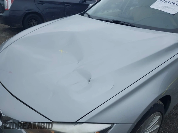 2013 BMW 3 Series 328i xDrive с VIN WBA3B3C57DF530191, выставлен на аукционе IAAI как лот 42517863 с пробегом 71 410 миль миль и . История ставок и продаж доступна на DreamBid. Изображение 6.